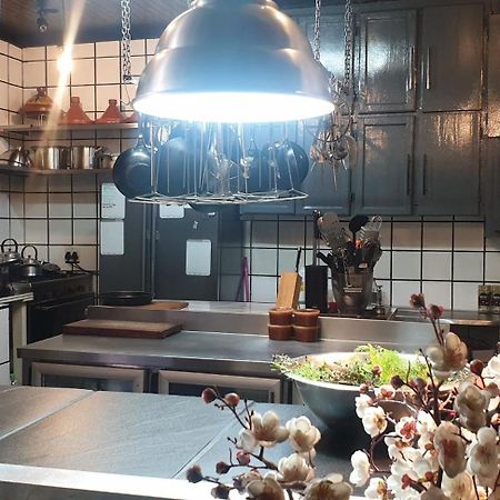 44 On Ennis Guest Lodge And Restaurant - No Load Sheddding إرميلو المظهر الخارجي الصورة