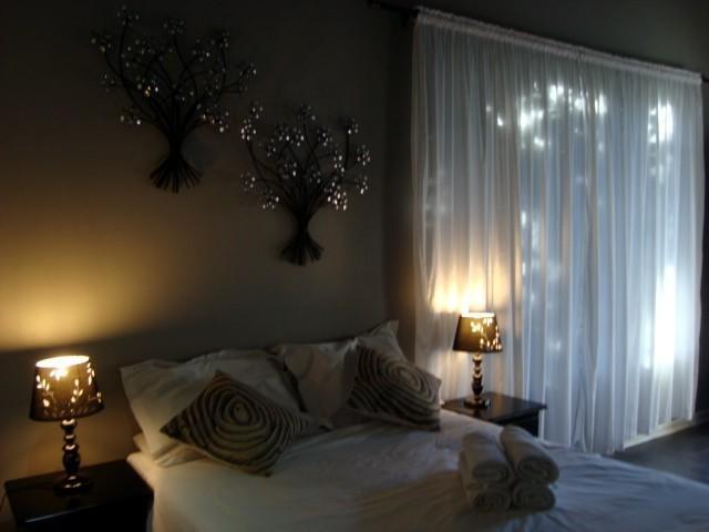 44 On Ennis Guest Lodge And Restaurant - No Load Sheddding إرميلو الغرفة الصورة