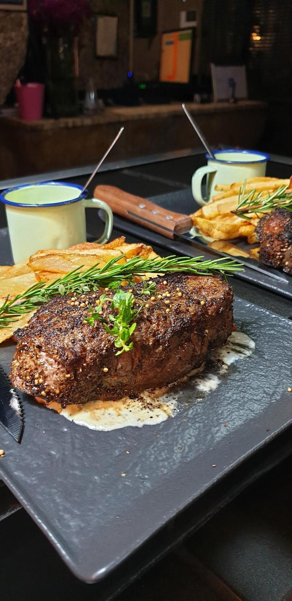 44 On Ennis Guest Lodge And Restaurant - No Load Sheddding إرميلو المظهر الخارجي الصورة