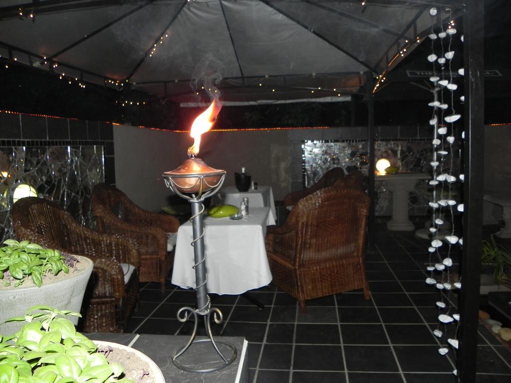 44 On Ennis Guest Lodge And Restaurant - No Load Sheddding إرميلو المظهر الخارجي الصورة