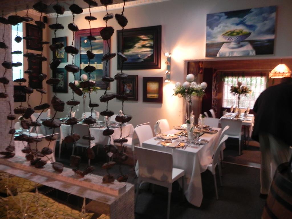 44 On Ennis Guest Lodge And Restaurant - No Load Sheddding إرميلو المظهر الخارجي الصورة