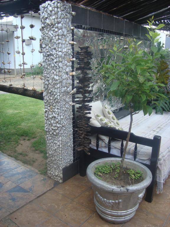 44 On Ennis Guest Lodge And Restaurant - No Load Sheddding إرميلو المظهر الخارجي الصورة